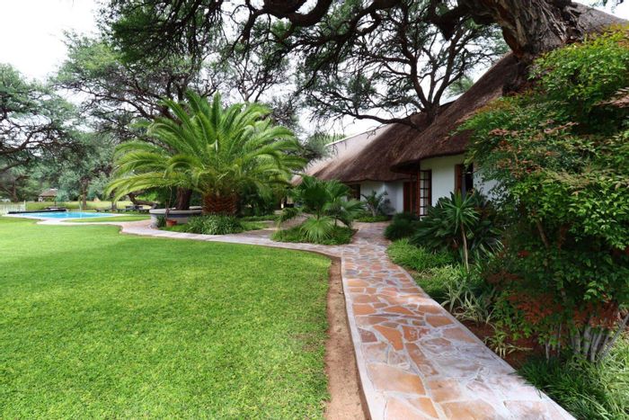 Property #2424040, Lodge For Sale in Okahandja Central