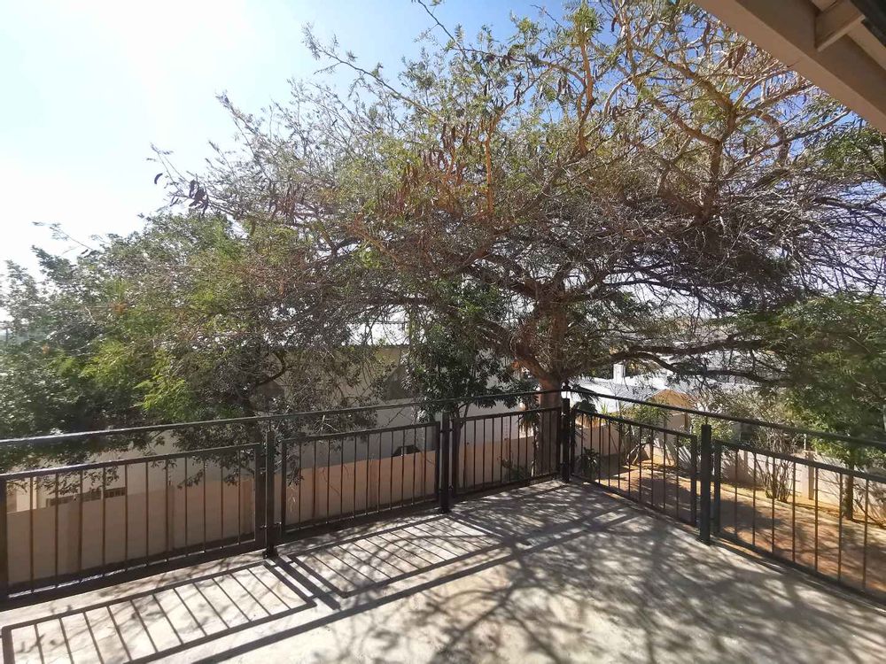 STUNNING NORTH VIEWS FROM THE BALCONY - TOP FLOOR 