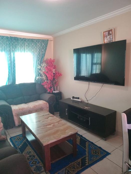 Spacious 2-Bedroom Apartment for Sale in Brits Central with 24/7 Security!