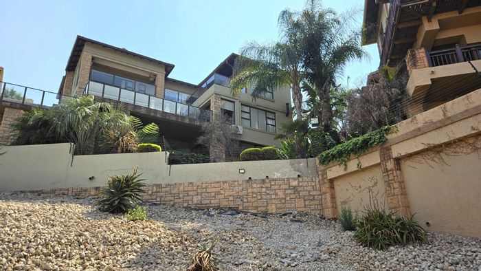 Birdwood Estate House For Sale: Multi-level home with pool, entertainment area, and views.