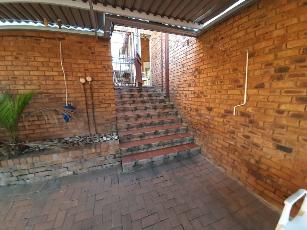 Back door to braai area