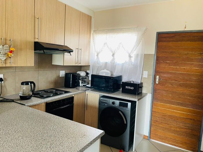 Property #2136268, Apartment for sale in Sagewood