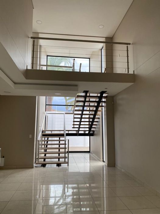 Property #2089832, Office rental monthly in Klein Windhoek