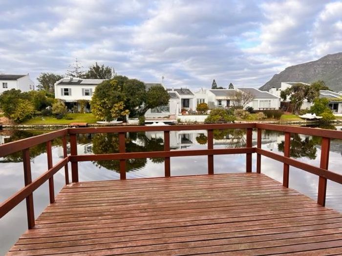 Property #2197065, House rental daily in Muizenberg