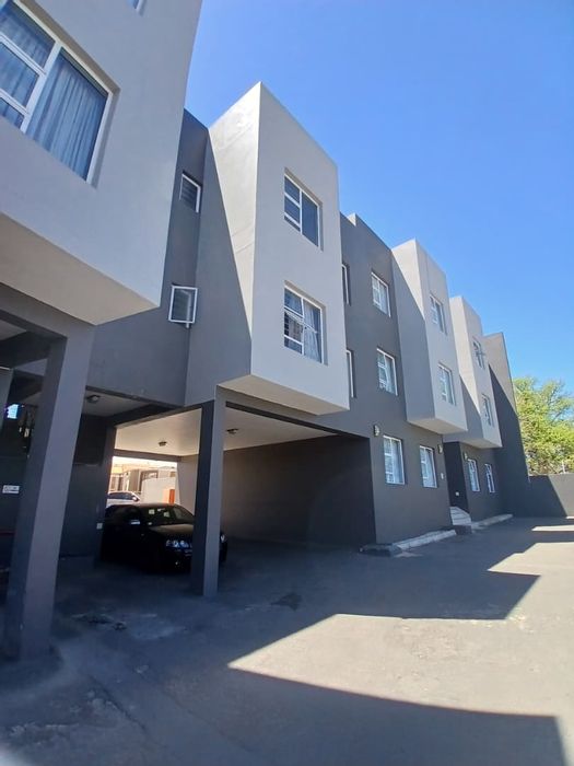 Property #2435383, Apartment For Sale in Pioniers Park Ext 1