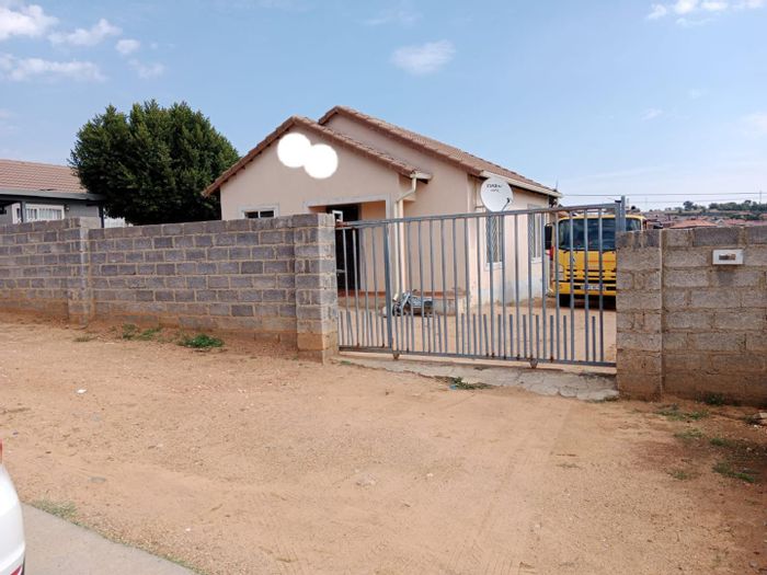 Property #2157994, House pending sale in Olievenhoutbosch