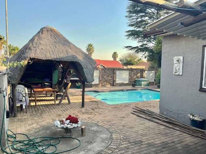 For Sale: House in Van Dyk Park with pool, Lapa, and security features.