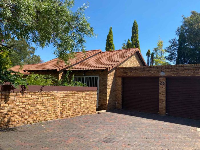Property #2424937, Townhouse Rental Monthly in Wilgeheuwel