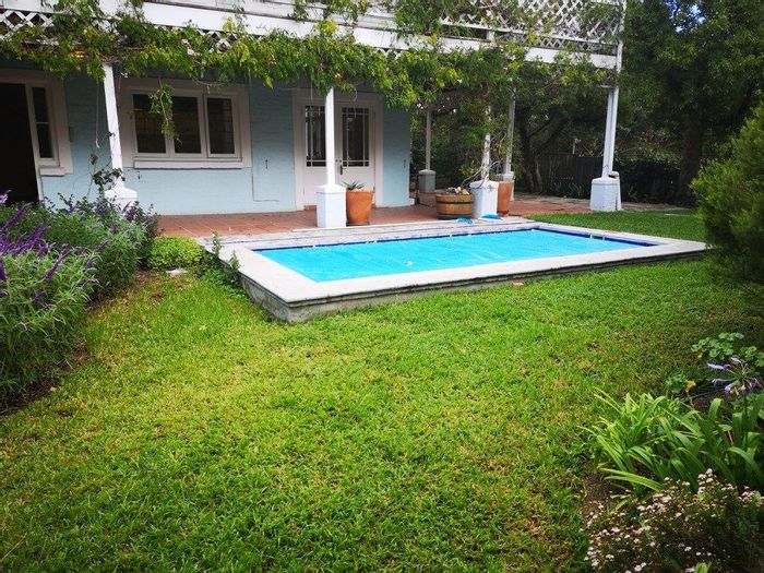 Property #2267183, Cottage rental monthly in Hout Bay Central