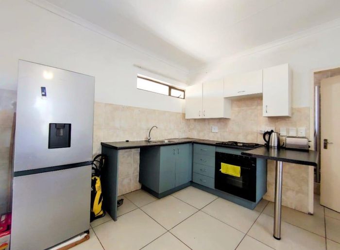 Property #2388308, Apartment For Sale in Parkrand