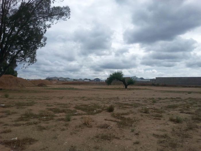 Property #1991553, Vacant Land Commercial rental monthly in Lafrenz Industrial