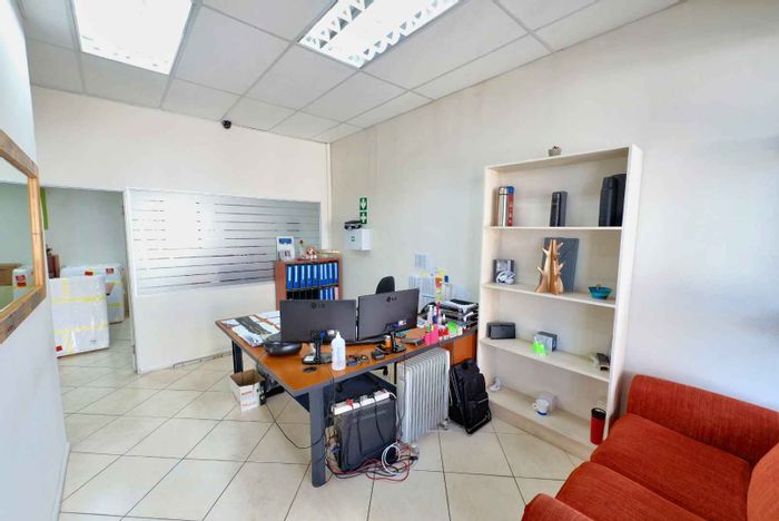 Property #2252613, Office rental monthly in Milnerton Central