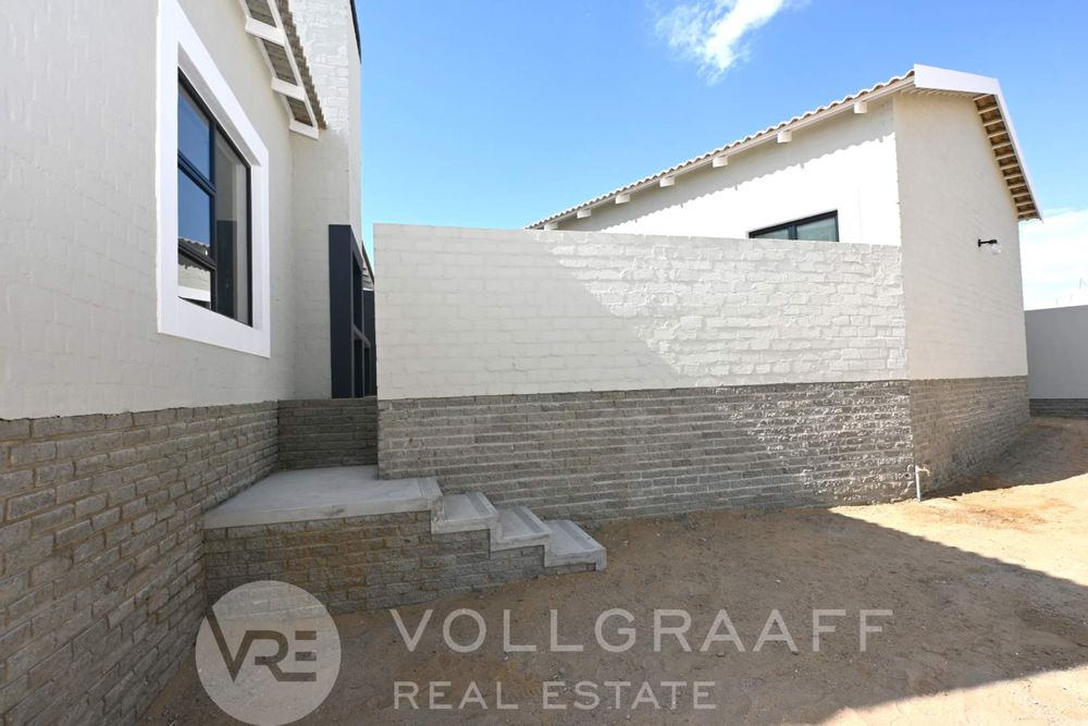 Step down from braai to back yard