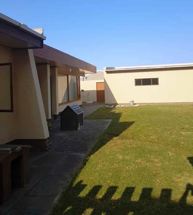 Spacious House for Sale in Walvis Bay Central, Ideal Location!