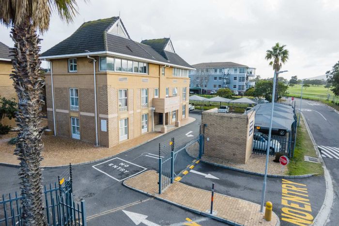 Office Units in Parow Central - Interleading, Spacious, Conveniently Located Near Amenities