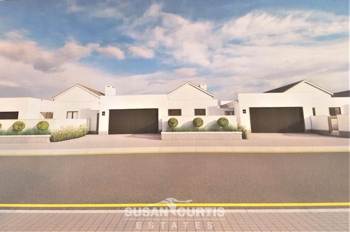 For Sale: Townhouse in Swakopmund Ext 19 with courtyards, near beach and amenities.