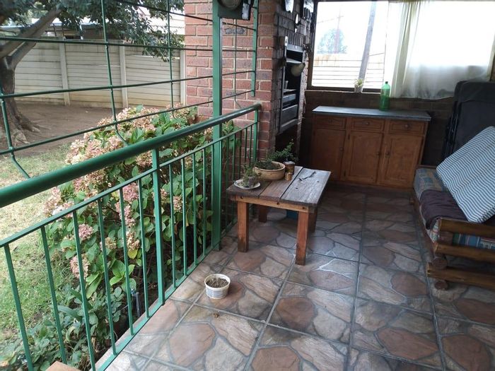 For Sale: 2-Bedroom House in Villiers Central with Open Plan Kitchen and 2 Garages.