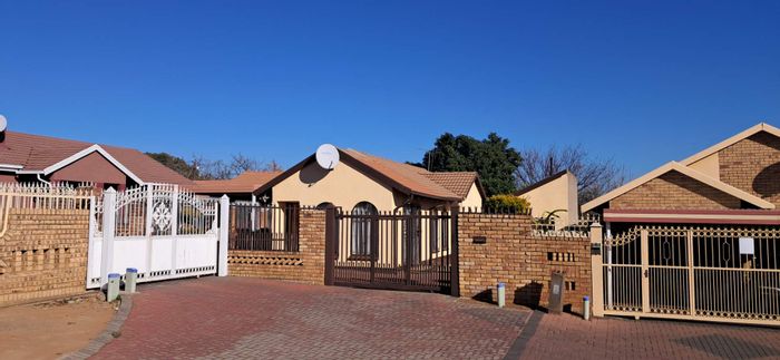 3-Bedroom House for Rent in Morula View, Near Amenities and TUT Campus