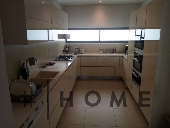Property #2069570, Apartment sold in Waterfront