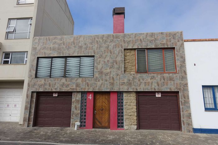 Property #2232113, Townhouse for sale in Swakopmund Central