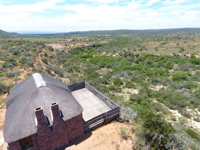 Kirkwood Central Farm For Sale: 1,098 hectares, game fenced, river access, citrus potential.