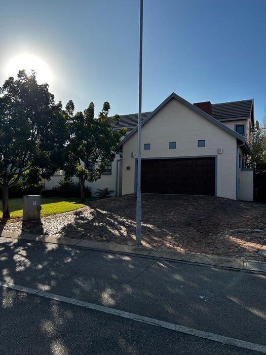 For Sale: House in Brooklands Lifestyle Estate, 3 beds, entertainment area, double garage.