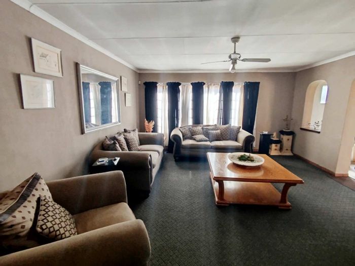 Spacious 4-bedroom house with pool, lapa, and solar system in Doornpoort. To Rent.