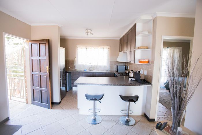 Property #2263606, Townhouse Rental Monthly in Mooikloof Ridge