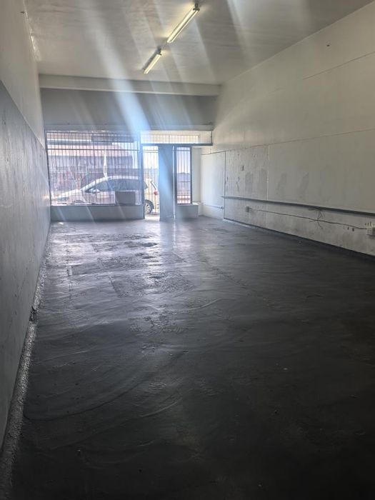 Mixed Use Property To Rent in Sydenham: Prime location, flexible layout, ample parking.