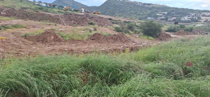 Property #2417391, Vacant Land Residential For Sale in Kleine Kuppe