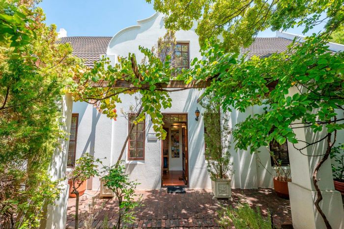 Franschhoek Central 7-Bedroom Guesthouse with Pool, Tropical Garden, and Mountain Views For Sale