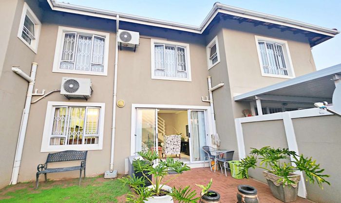 Property #2166658, Townhouse for sale in Illovo Beach