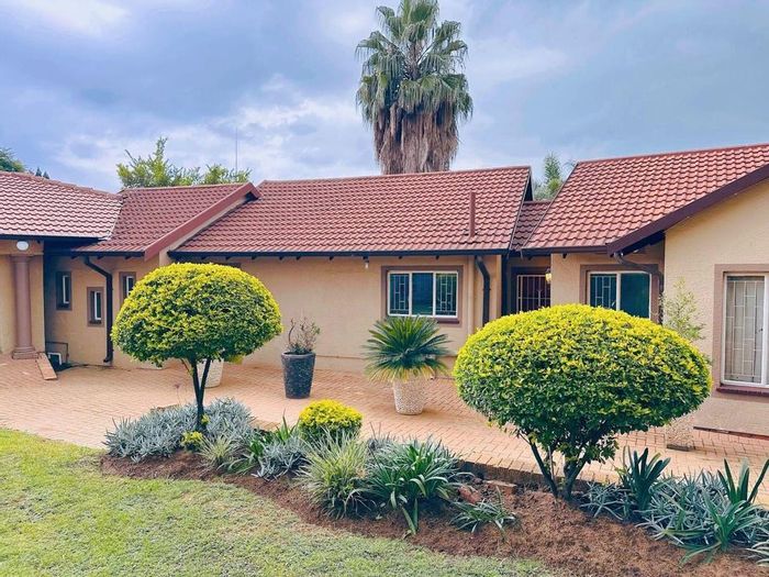 3-Bedroom Apartment For Sale in Norkem Park with Secure Complex and Braai Area.