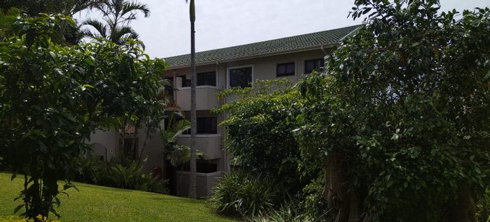 Ballito Central Apartment For Sale: Sea views, inverter, pool, gym, secure estate.