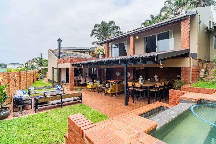 Sunningdale House For Sale: 4 beds, triple garage, pool, solar system, flatlet.