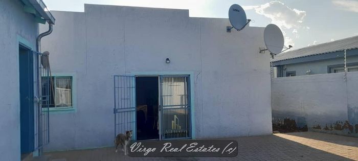 House for Sale in Cimbebasia: 3 Bedrooms, Garage, Braai Area, Security Features.