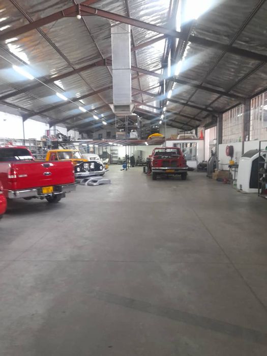 Industrial Property For Sale in Southern Industrial Area with large warehouse and offices.