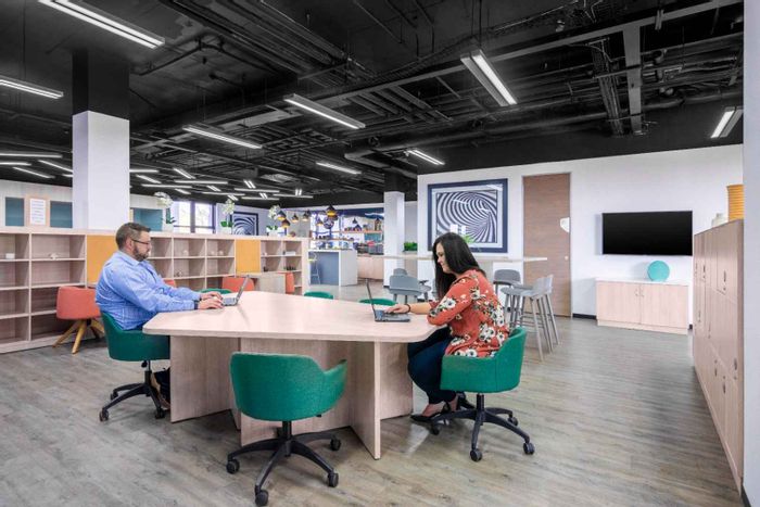 Menlyn Office To Rent: Private office, common area, on-site amenities, networking opportunities.