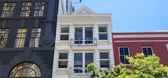 A Grade office for rent in Cape Town City Centre with 24-hour access.