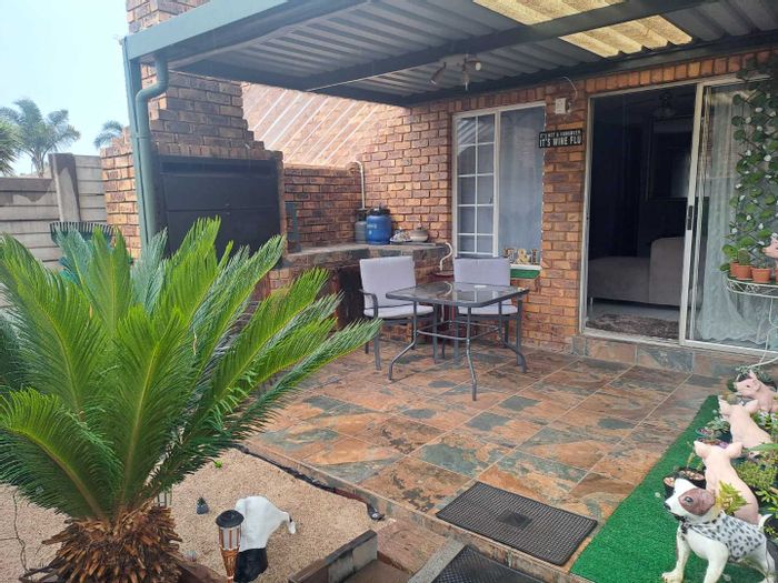 For Sale: 2-Bedroom Townhouse in Highveld with Pool, Garage, and Pet-Friendly Garden.