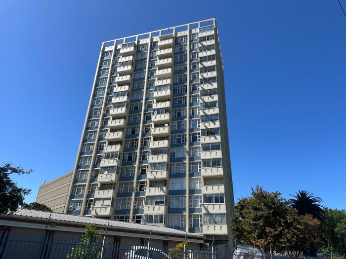 Two-bedroom apartment in Boston with garage, balcony, and backup generator. For Sale.