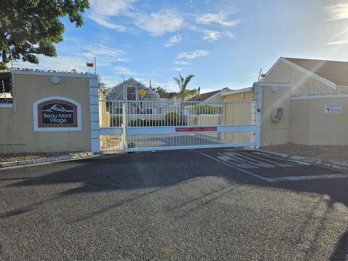 Property #2257432, Townhouse For Sale in Somerset Ridge