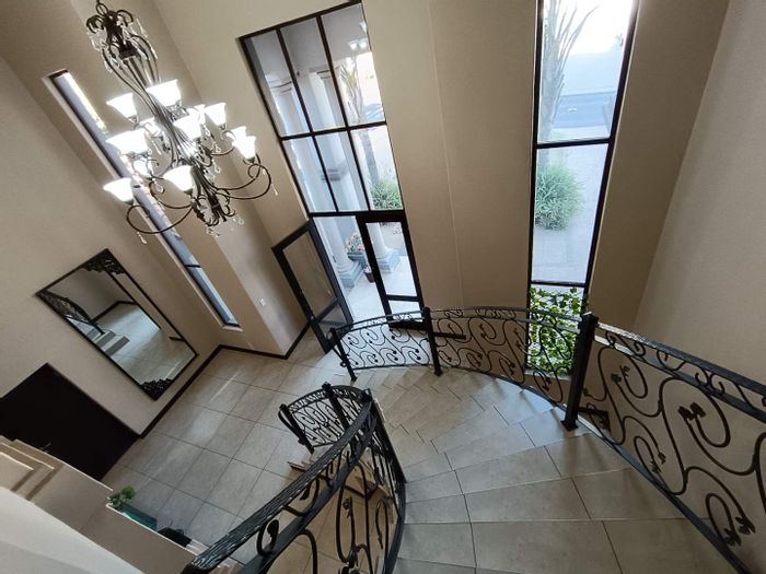 Property #2413408, House For Sale in Midstream Estate