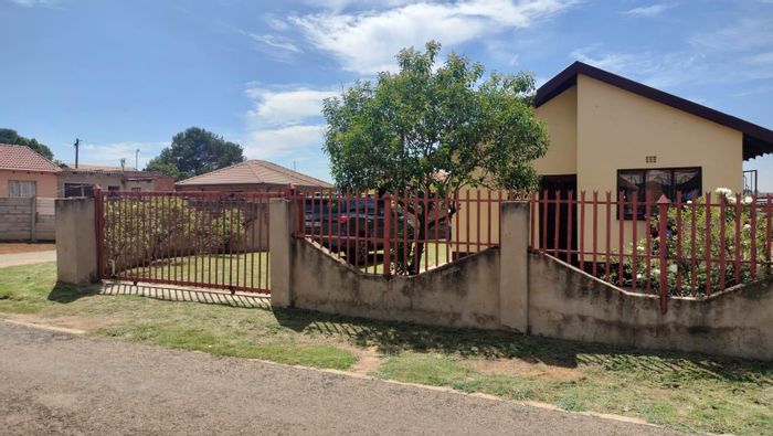 Property #2210643, House rental monthly in Elspark Ext 4