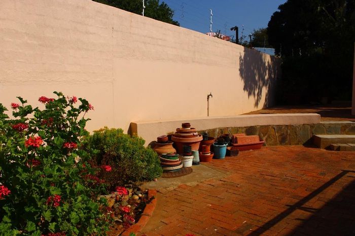 Property #2400123, Townhouse For Sale in Pioniers Park Ext 1