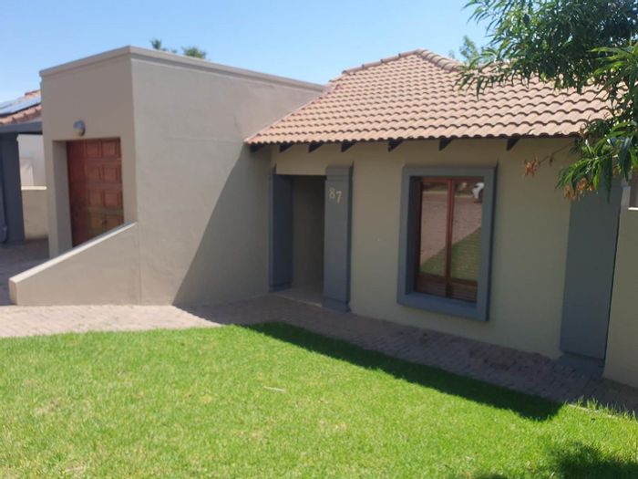 Property #2239496, House for sale in Kyalami Hills