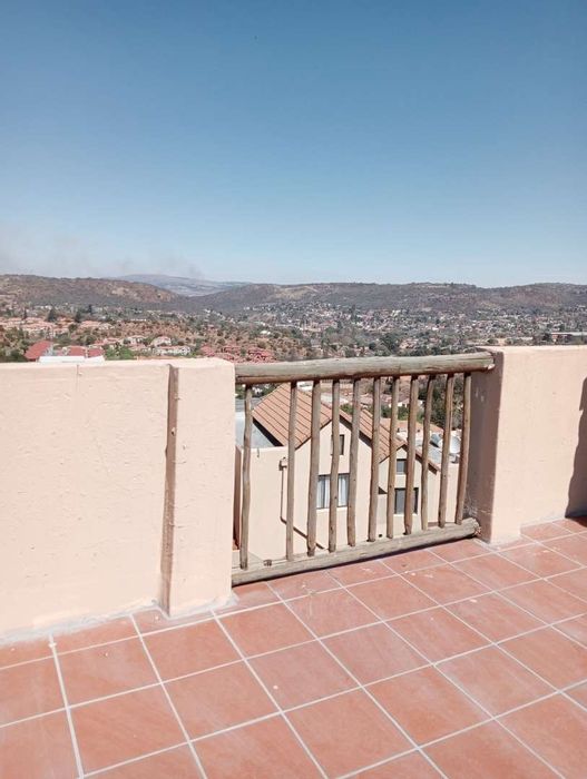 Property #2177183, Apartment for sale in Winchester Hills