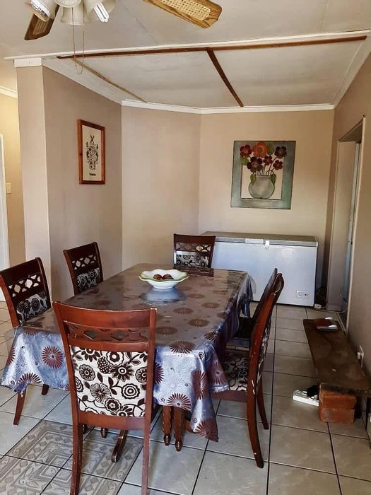 Spacious 3-Bedroom House in Cimbebasia with Yard and Entertainment Area – For Sale!