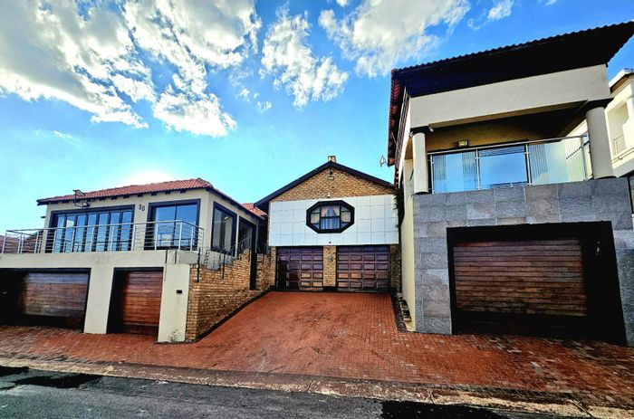 Eersterust House For Sale: Multi-unit property with rental potential and ample parking.