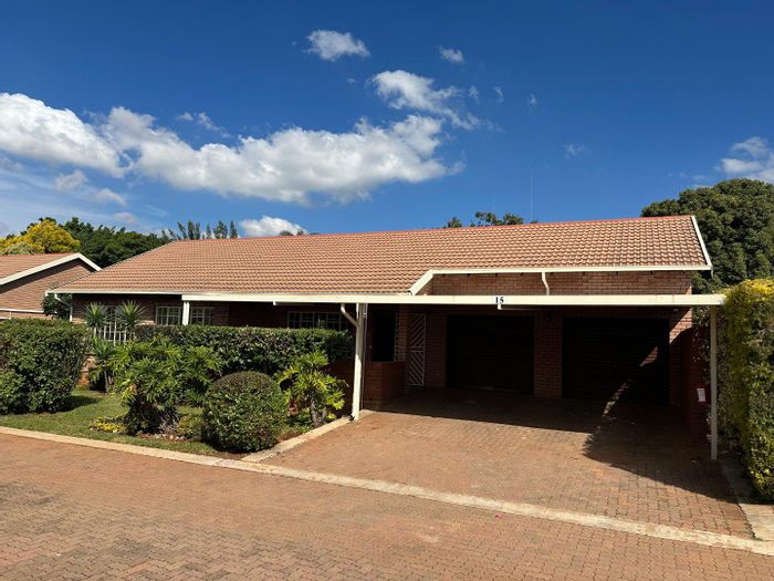 Montana Retirement Village For Sale: 3 beds, community hall, secure estate amenities.